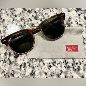 Women’s Ray-Ban Tortoise Shell Club Masters